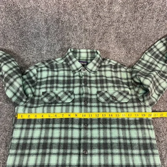 Patagonia Mens S LS Green Plaid Organic Cotton Midweight Fjord Flannel Shirt NWT